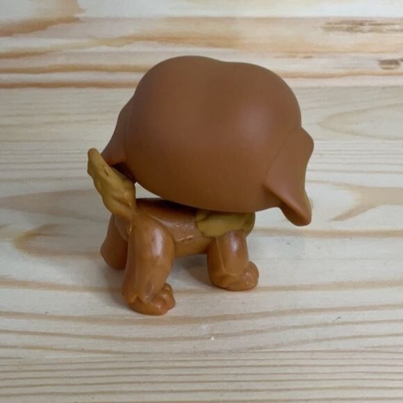 481 Littlest Pet Shop Brown St Bernard Dog With Stars Eyes Figure G2 - Picture 2 of 3